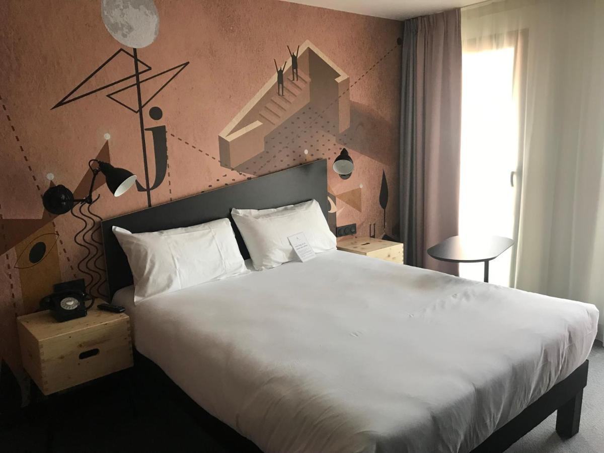 Hotel Ibis Styles Dreux Centre Gare Esterno foto