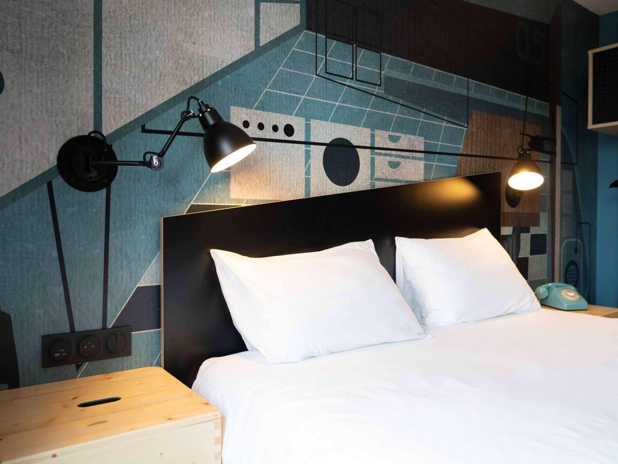 Hotel Ibis Styles Dreux Centre Gare Esterno foto