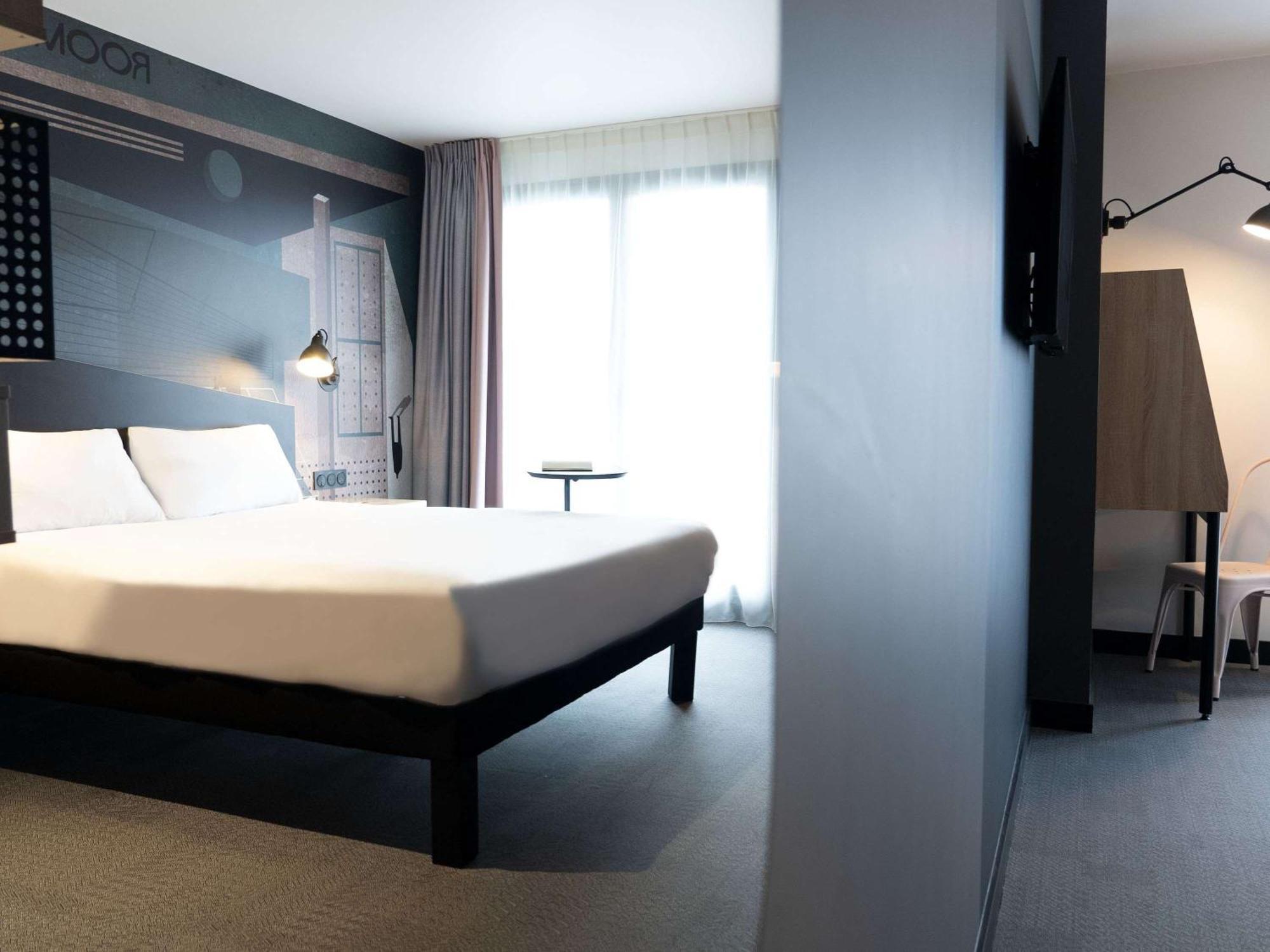 Hotel Ibis Styles Dreux Centre Gare Esterno foto
