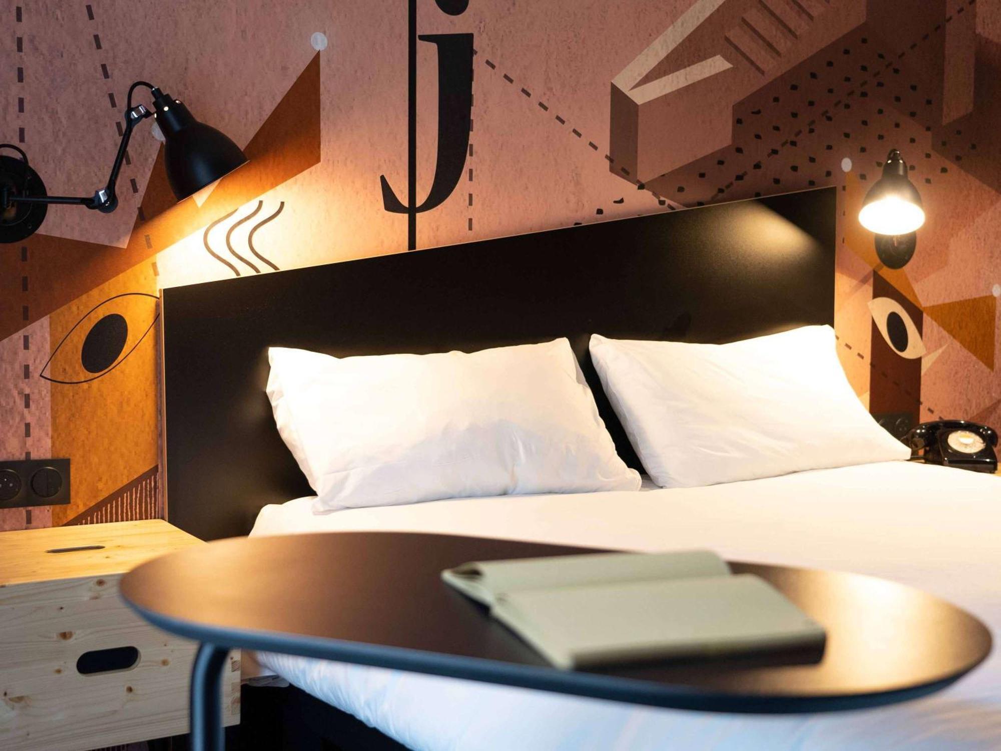 Hotel Ibis Styles Dreux Centre Gare Esterno foto