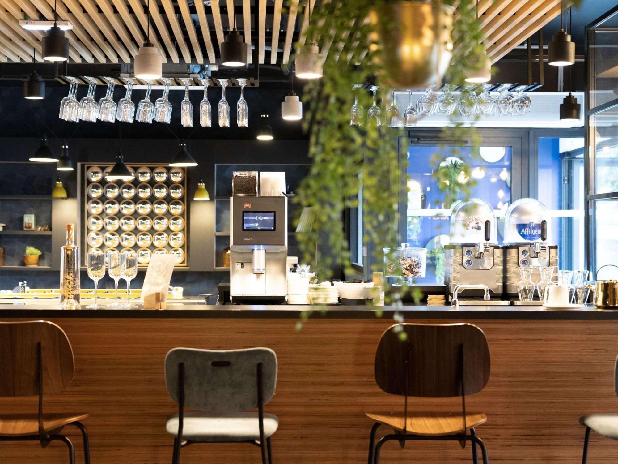 Hotel Ibis Styles Dreux Centre Gare Esterno foto