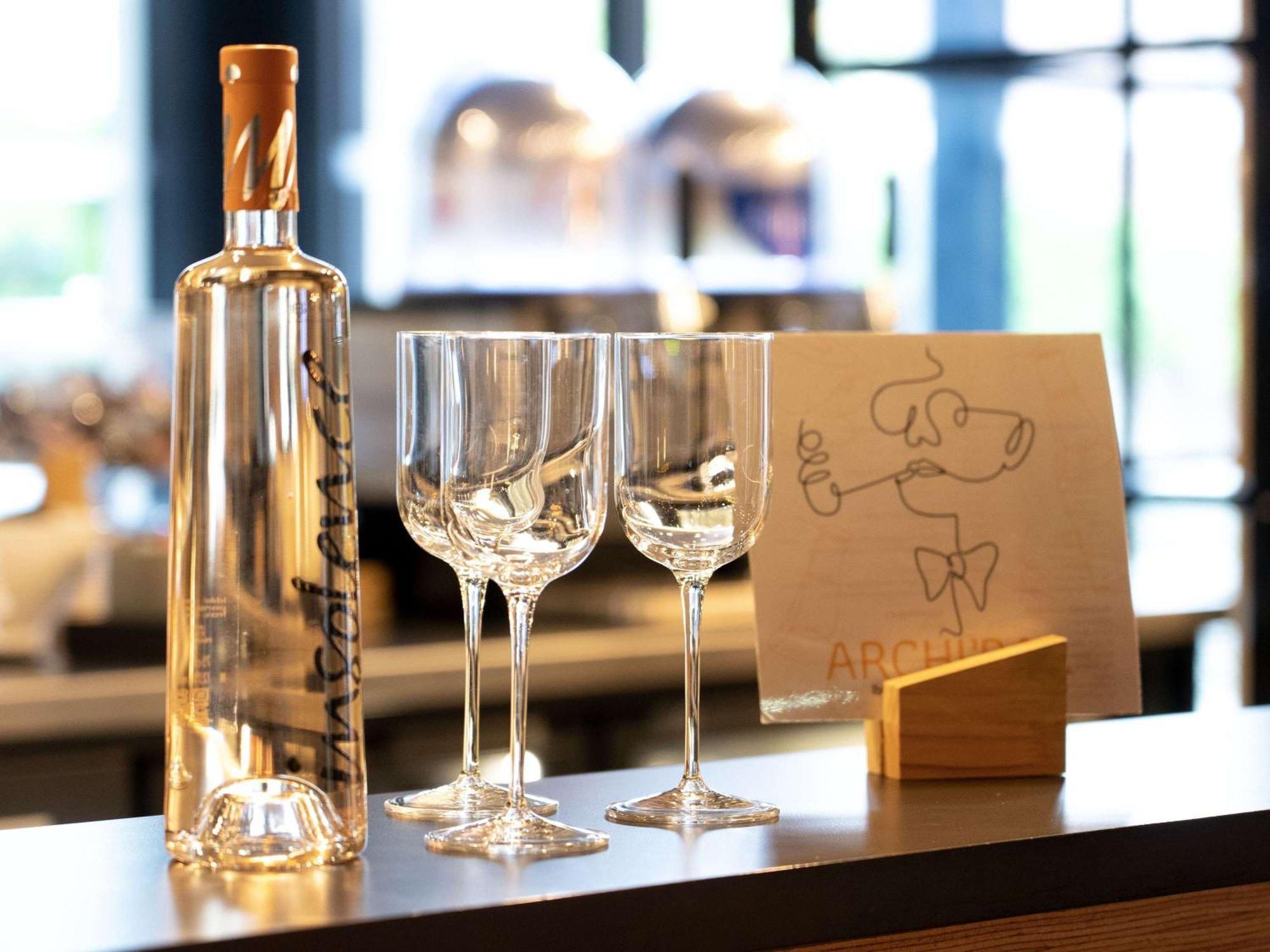 Hotel Ibis Styles Dreux Centre Gare Esterno foto