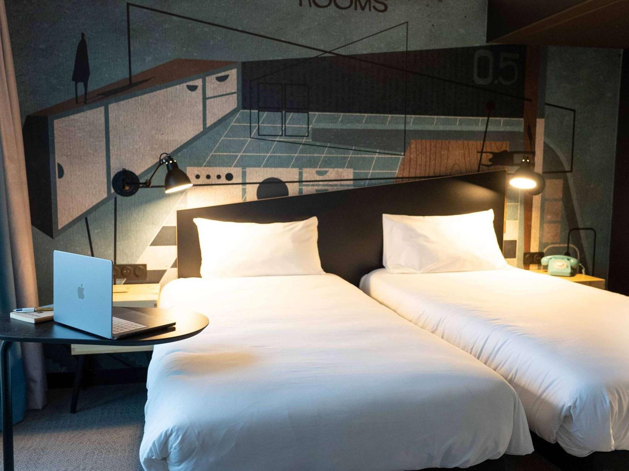 Hotel Ibis Styles Dreux Centre Gare Esterno foto