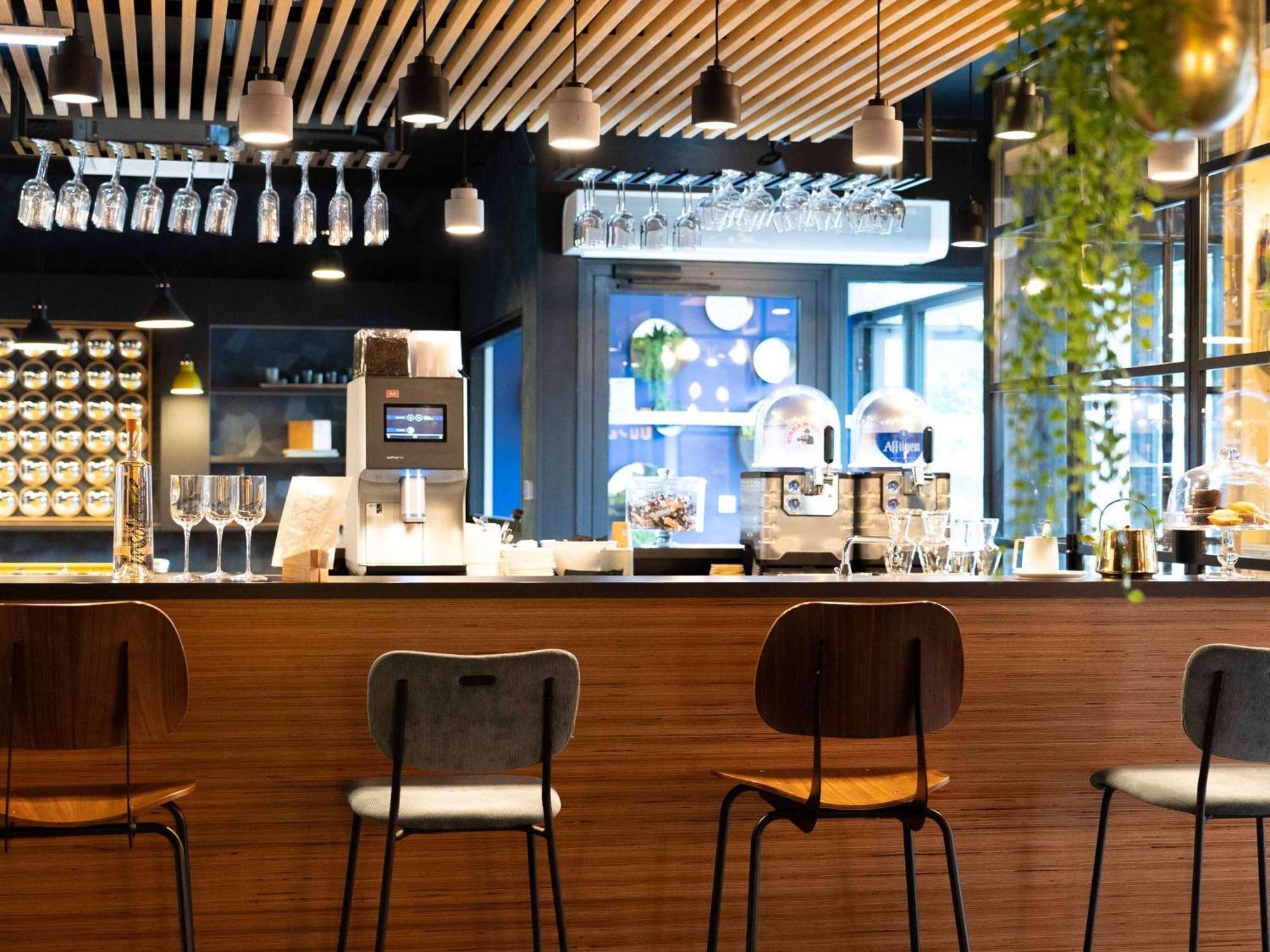 Hotel Ibis Styles Dreux Centre Gare Esterno foto